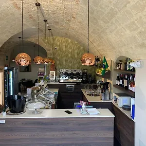 62 Marinai Couette-café Bari