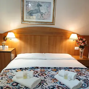 Nahid , Rome Italy