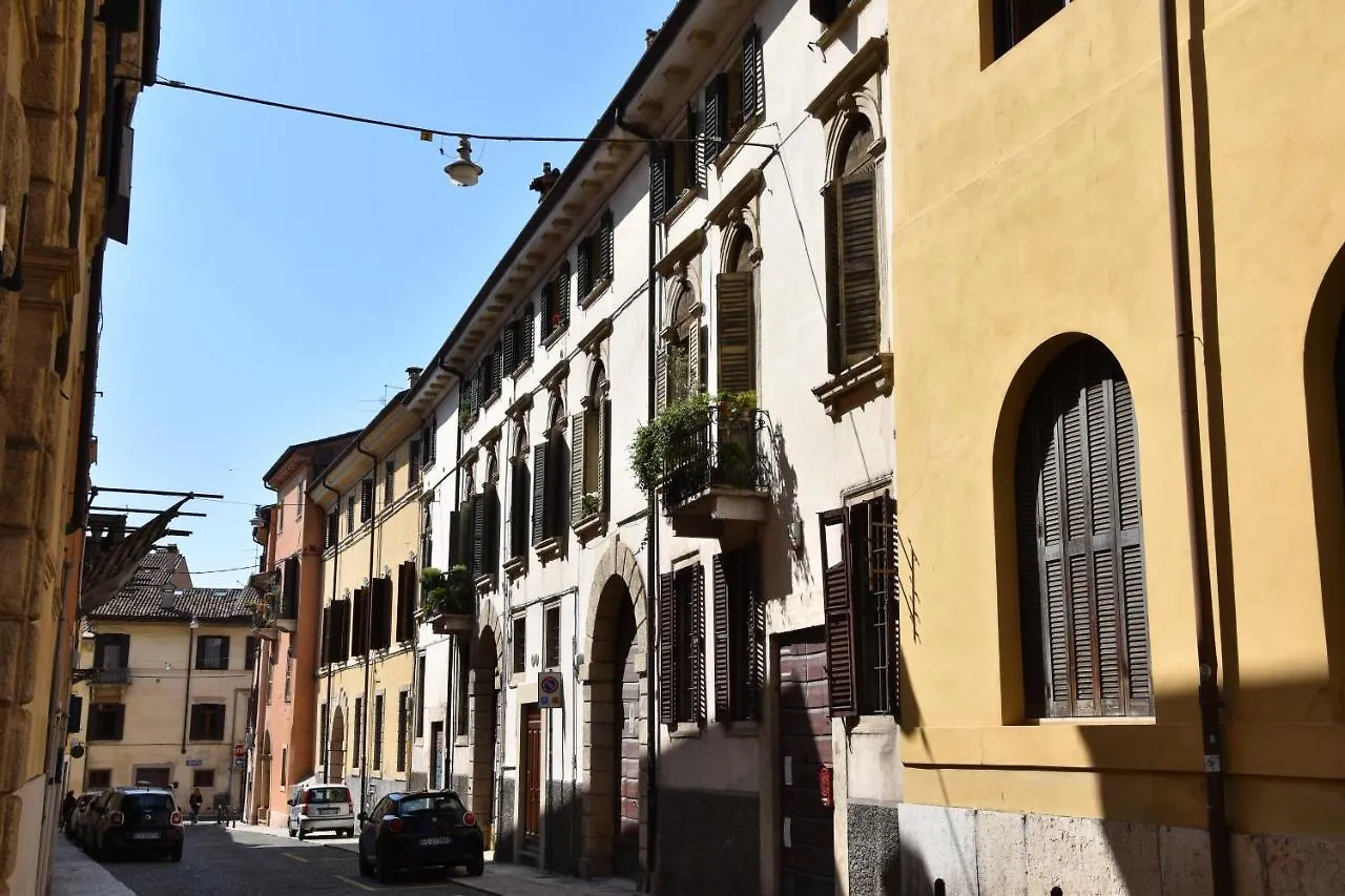 Stay In Verona Center
